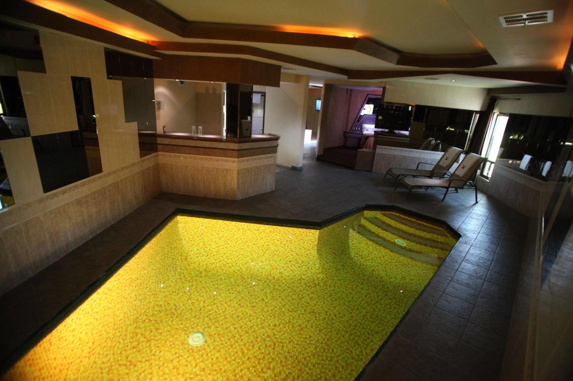 Motel Mediterraneo Mexicali Ngoại thất bức ảnh